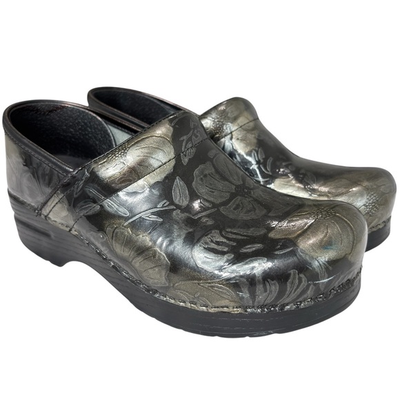 Dansko Clog Nursing Shoe Sz 38 US 7.5 /  8 Floral Black Patent Leather Slip-On - Picture 1 of 16